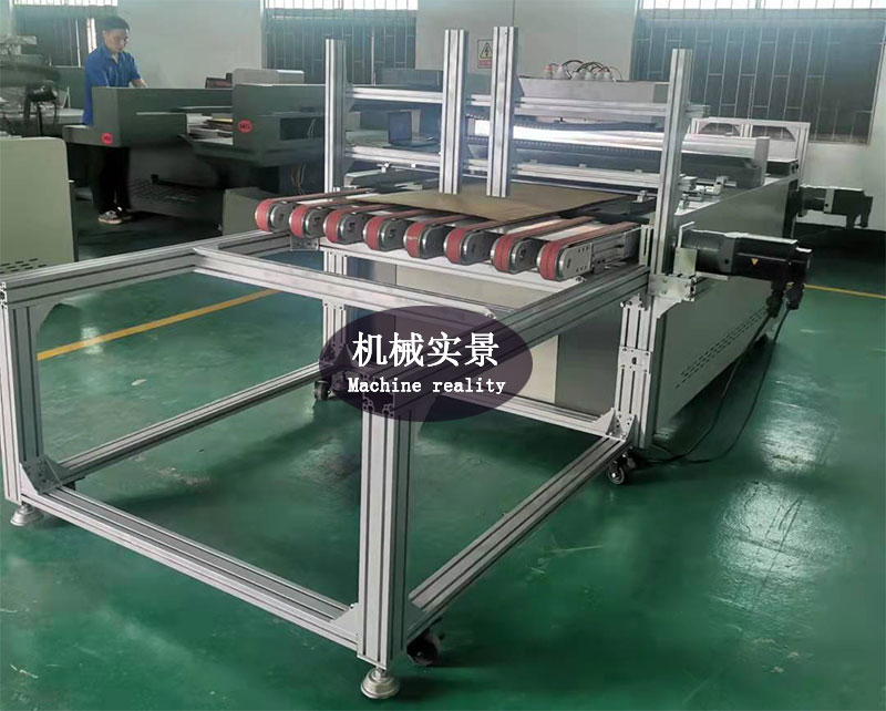 紙箱無版印刷機(jī)設(shè)備實(shí)拍，紙箱數(shù)碼印刷機(jī)廠家實(shí)拍機(jī)械。